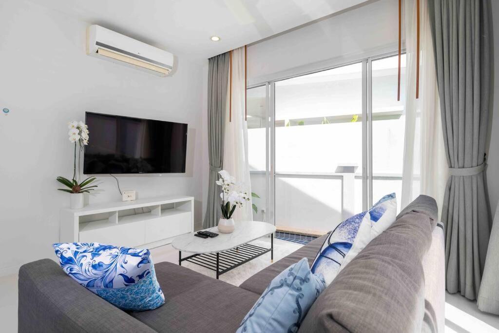 Modern Villa , 2-Bedroom, Rawai Ban Saiyuan Eksteriør billede